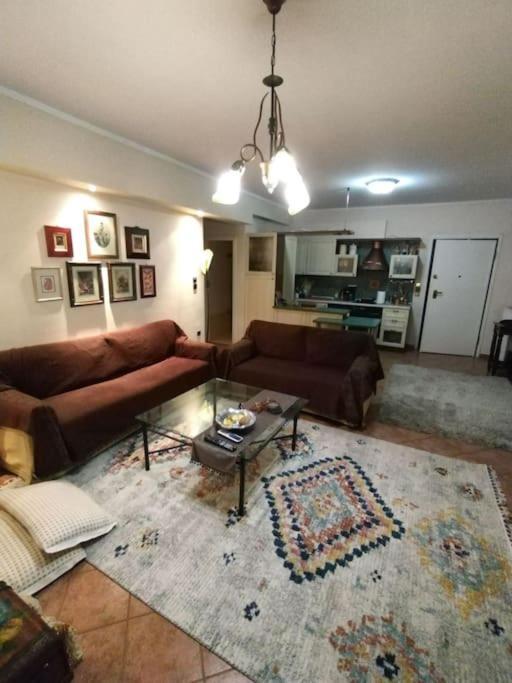 Όμορφο, Άνετο Ζεστά Διακοσμημένο Διαμέρισμα Thermi Exterior photo